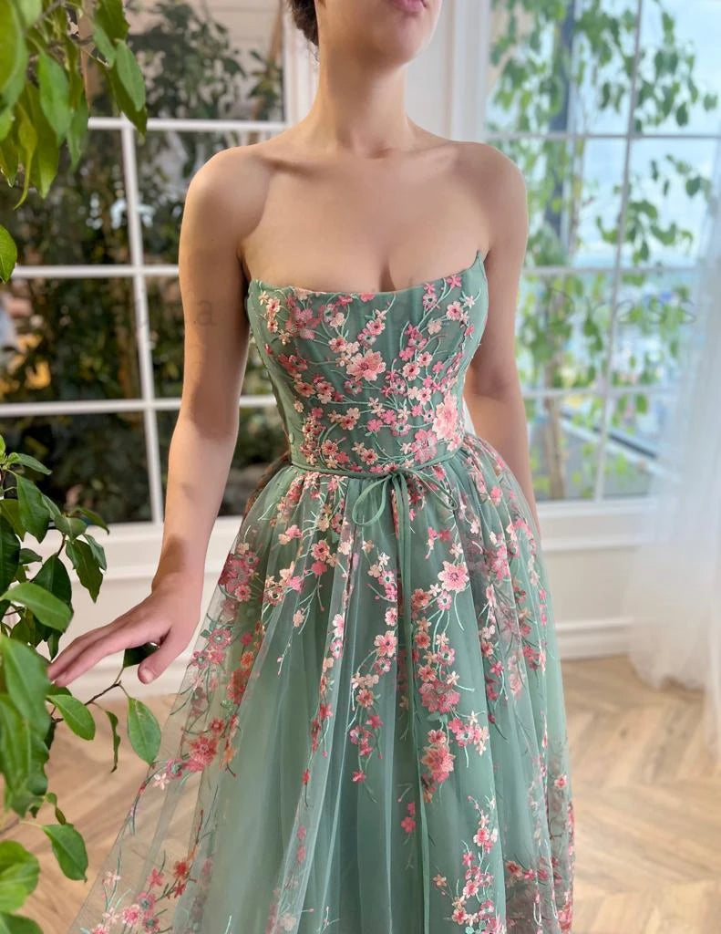 Palais Royal Garden Dress - Your Princess Dress